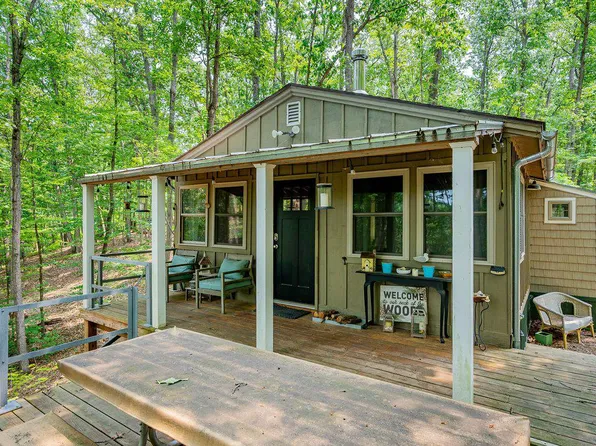 345 Wildwood Ln, Shenandoah, VA 22849