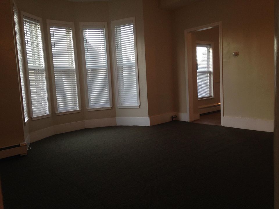 Main Level Living Area