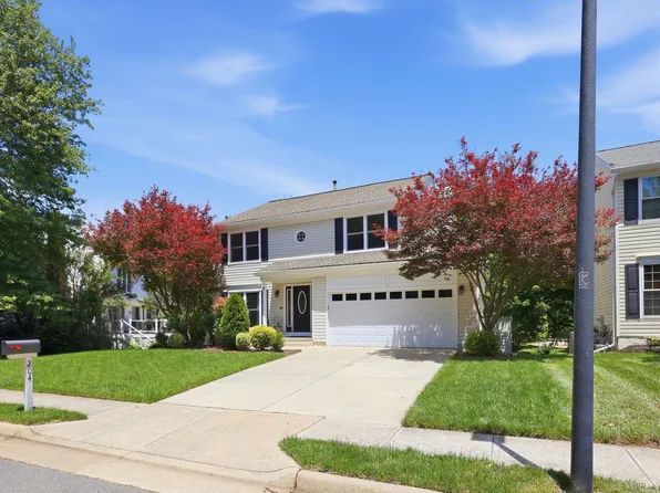 204 Grafton Way NE, Leesburg, VA 20176