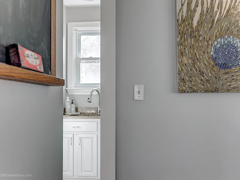 102 Colonial Rd #2 — Photo 14