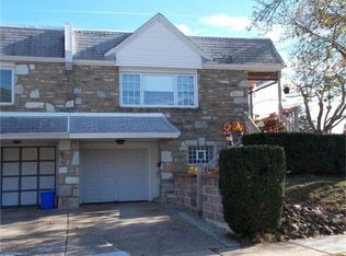 7890 Anita Dr, Philadelphia, PA 19111
