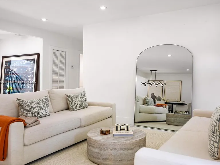 1651 SW 13th Ave — Photo 17