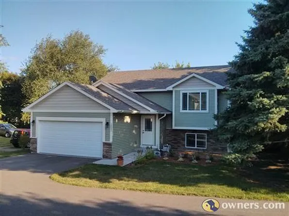 1521 Hydram Ave N, Oakdale, MN 55128