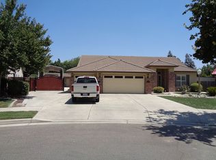 2216 N Mendonca Ct, Visalia, CA