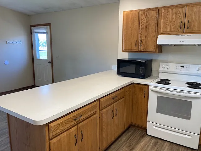 1705 University Dr — Photo 5