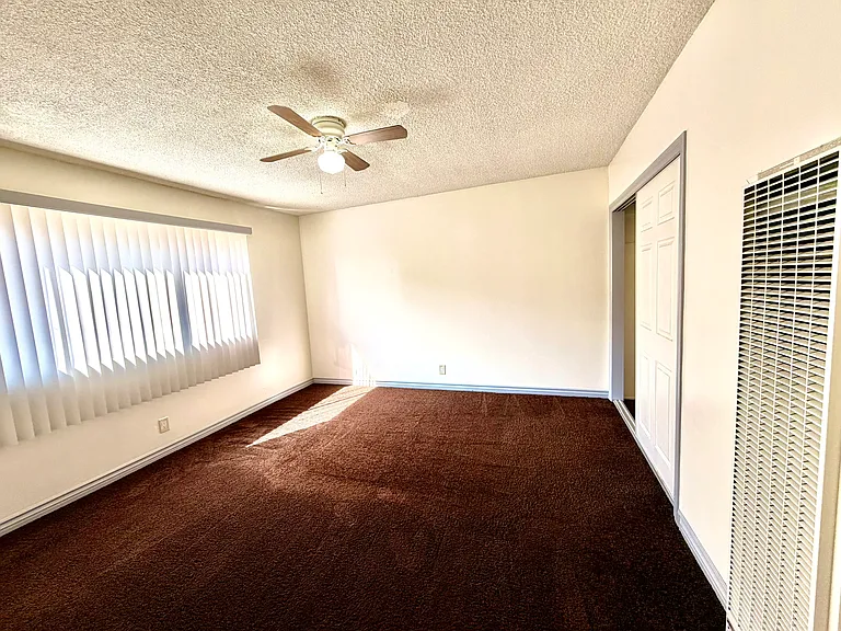 925 Enterprise — Photo 38