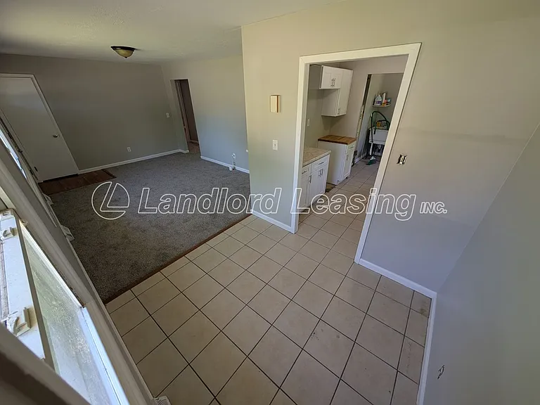 4252 Belle Ave — Photo 5