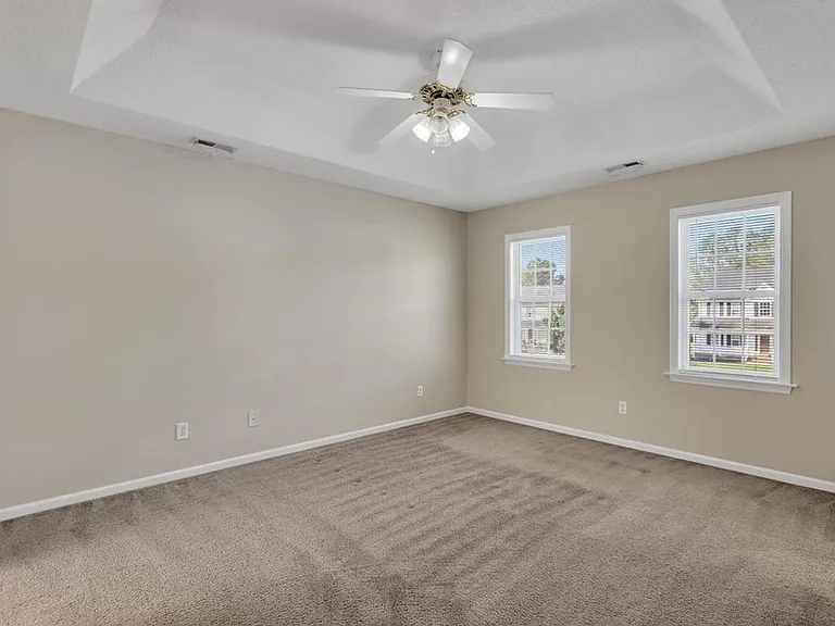 816 Commons Dr N — Photo 11