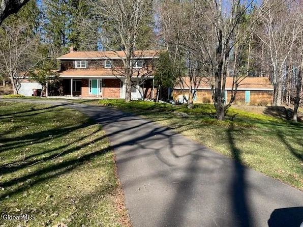 84 Climer Circle, West Sand Lake, NY 12196