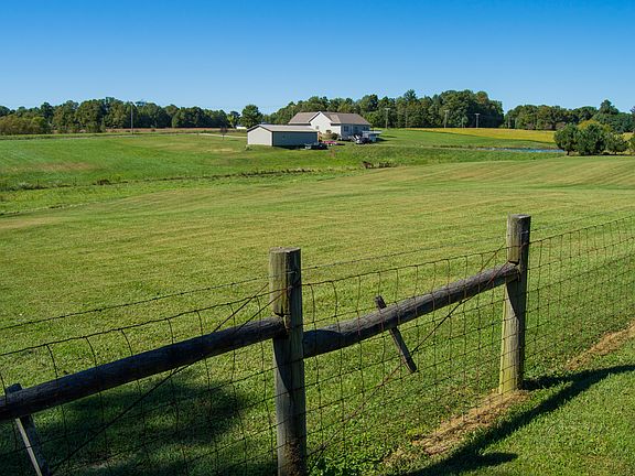 3rd image of 8444 E County Road 50 N