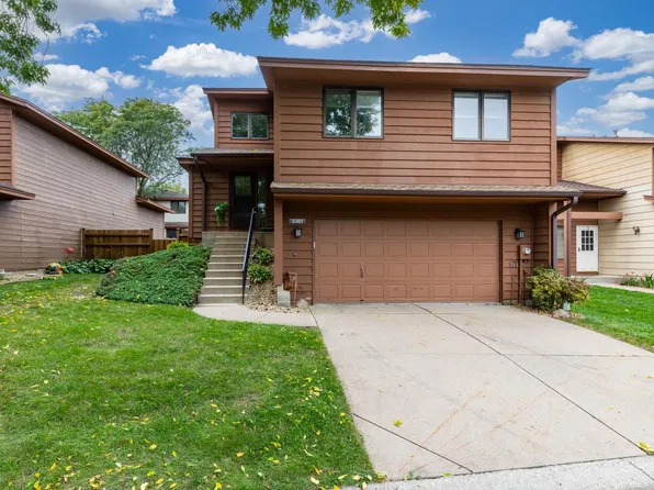 5361 Emerald Way, Apple Valley, MN 55124
