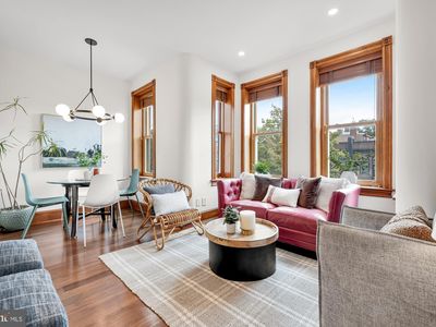 311 6th St SE APT 3, Washington, DC, 20003