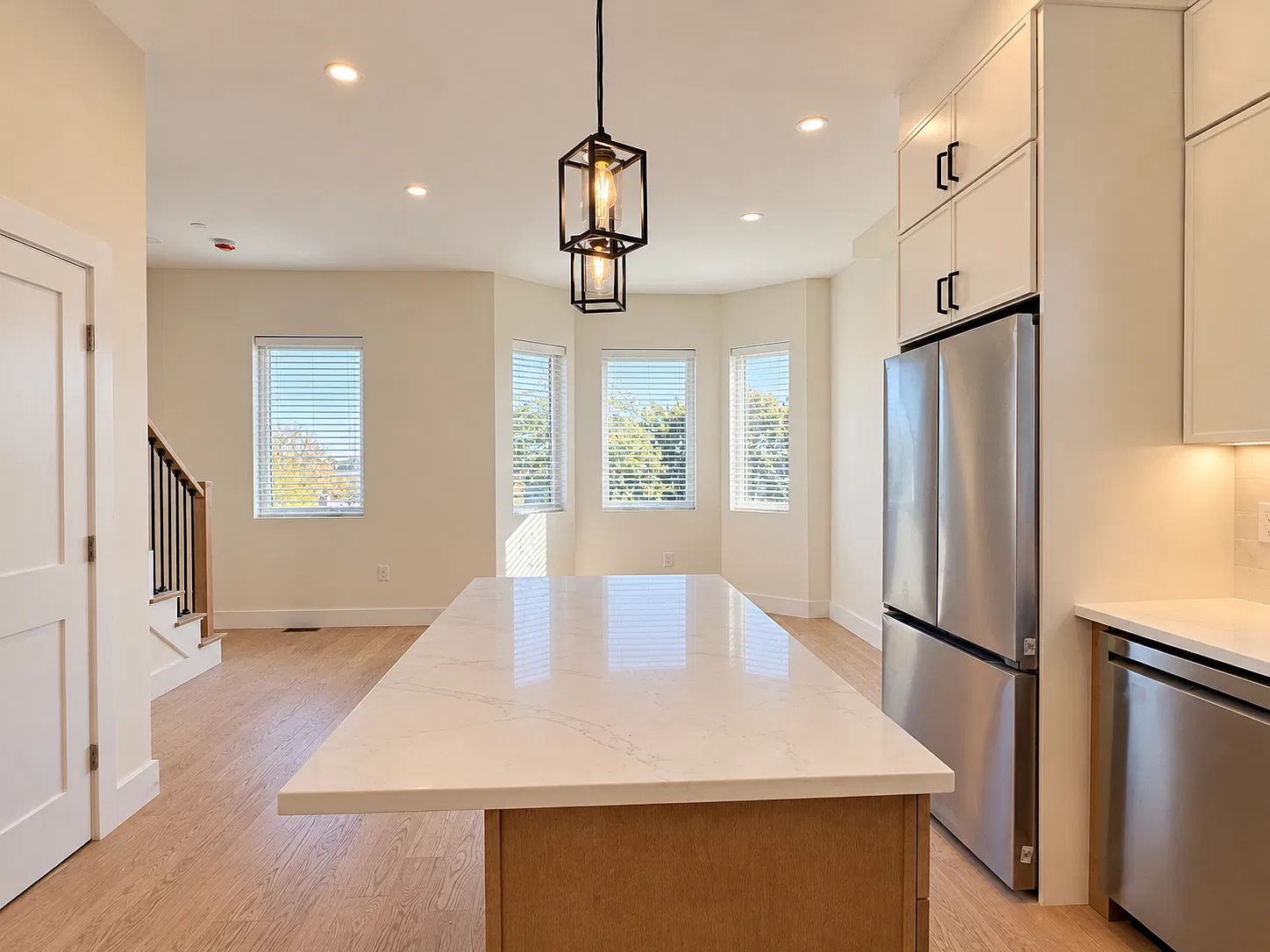 3 bed, 1400 sqft, $3,600 — Photo 4