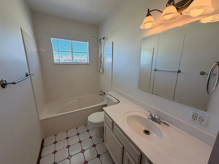 3416 N 43rd Pl — Photo 14