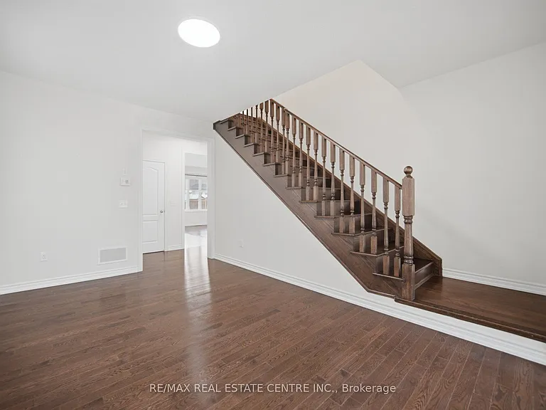 99 Colville Pl — Photo 14