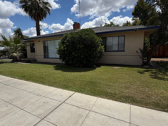 2nd image of 2038 E Ashlan Ave
