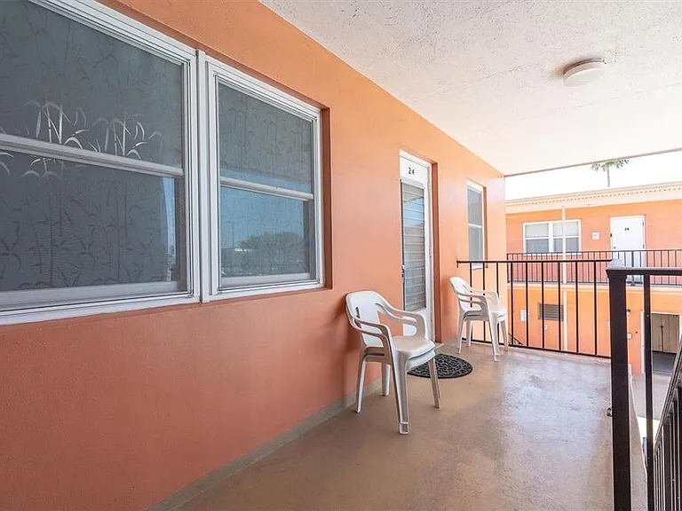 121 46th Ave #2A — Photo 15