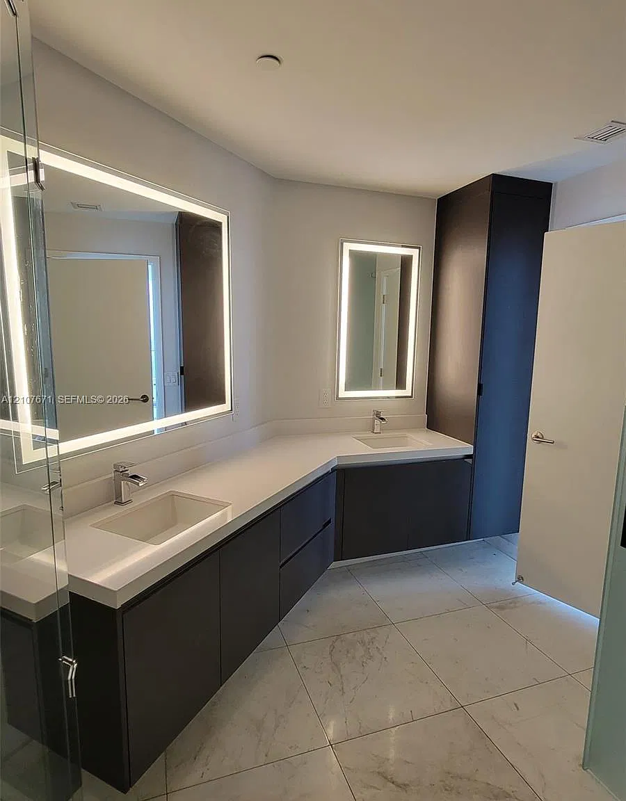 Paramount Miami Worldcent — Photo 4