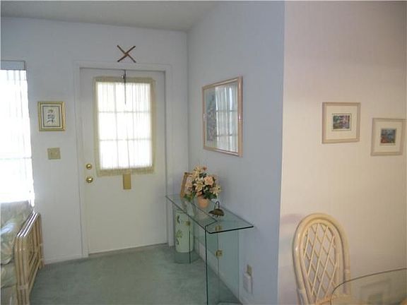4th image of 408 Pine Glen Ln APT D-2