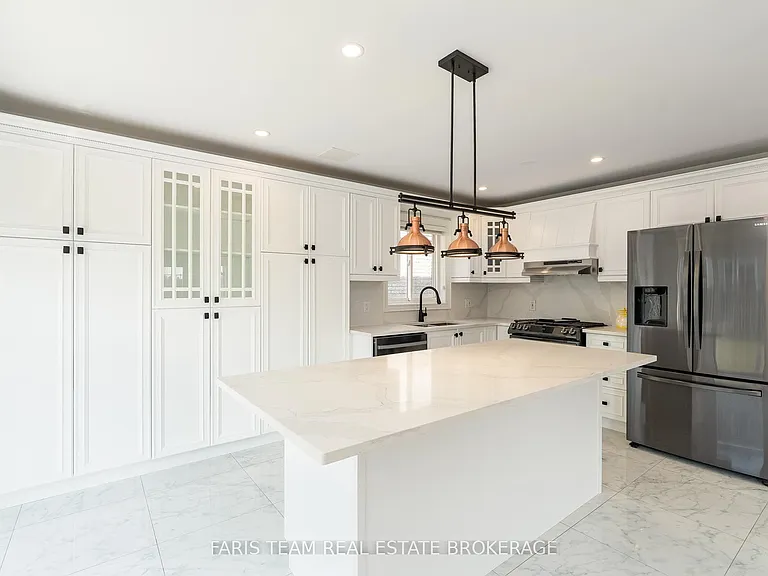 2 Vanessa Dr — Photo 6