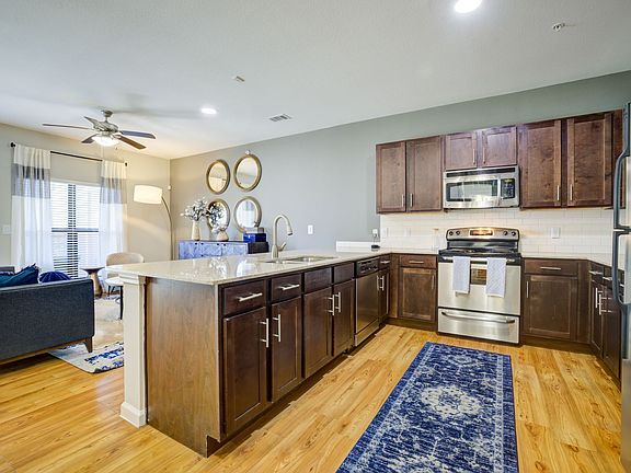 3rd image of 11301 Farrah Ln #514