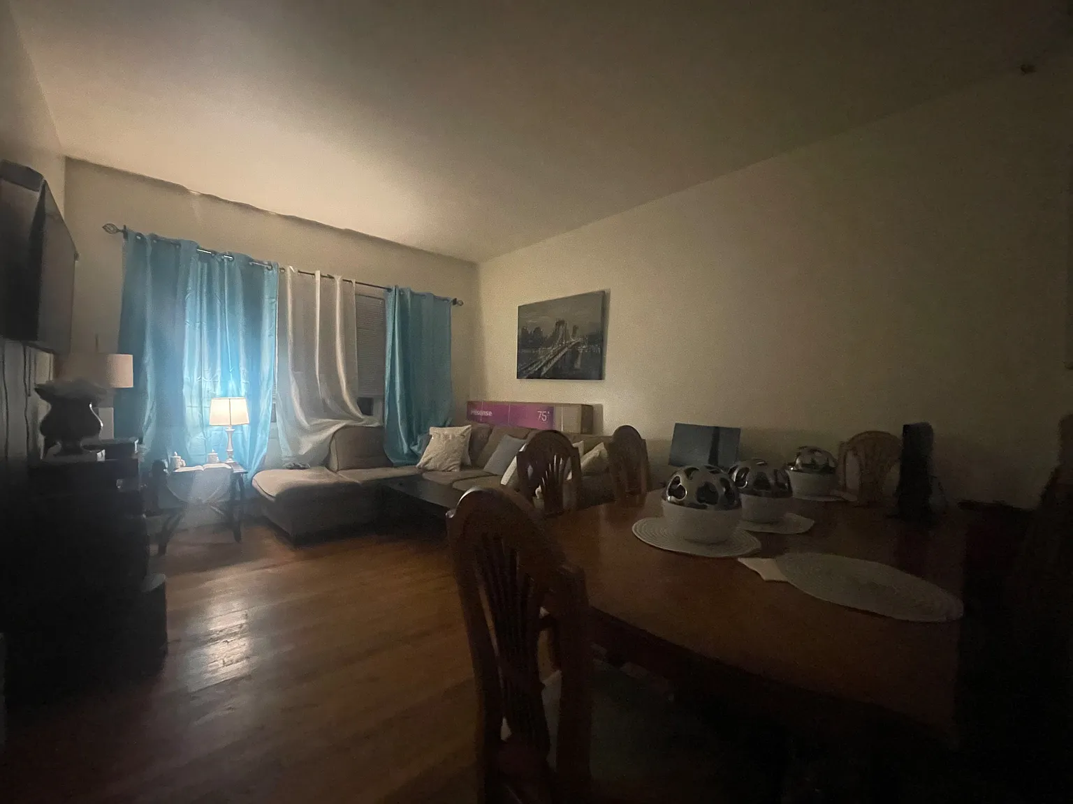 3 bed, 3840 sqft, $2,300 — Photo 4