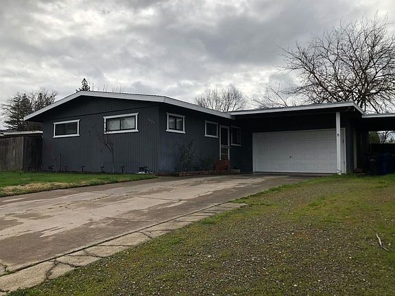 2nd image of 4928 Boyd Dr