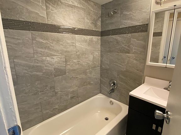 4th image of 12648 California Ave APT B