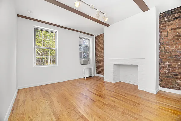 Rented by REAL New York | media 8