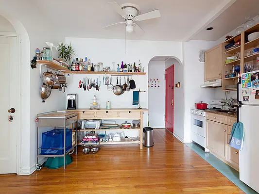 Sold by Sotheby's International Realty | media 14