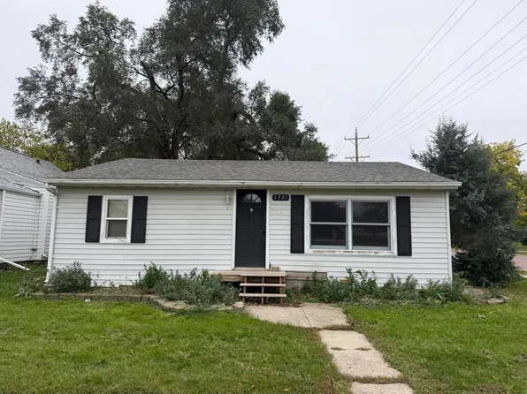 1301 E Hanson Ave, Mitchell, SD 57301