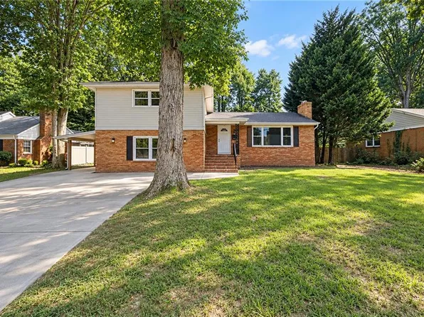 537 Hallmark Dr, Newport News, VA 23606