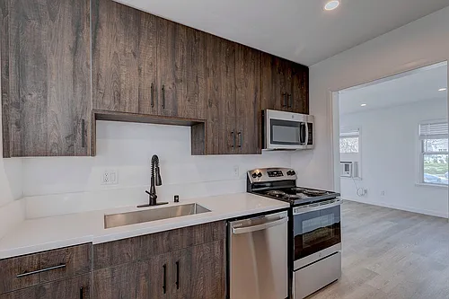 619 A Avenue Photo 1
