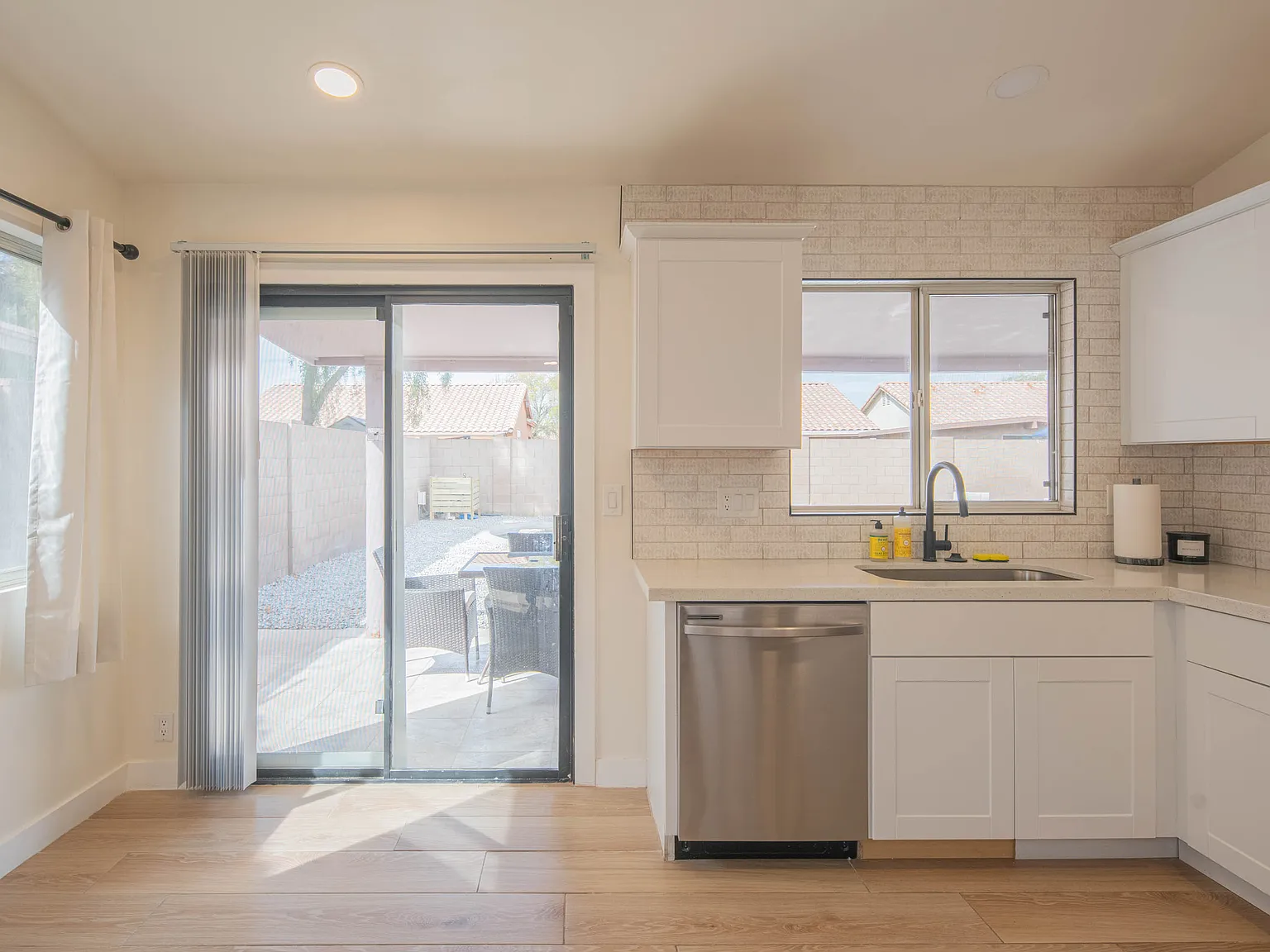 3 bed, 1150 sqft, $2,295 — Photo 4