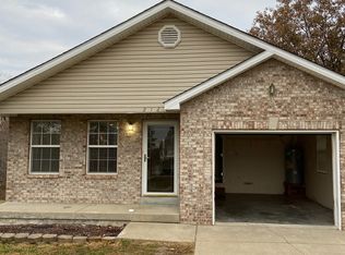 212 Cottrell Ln, Elizabethtown, KY 42701