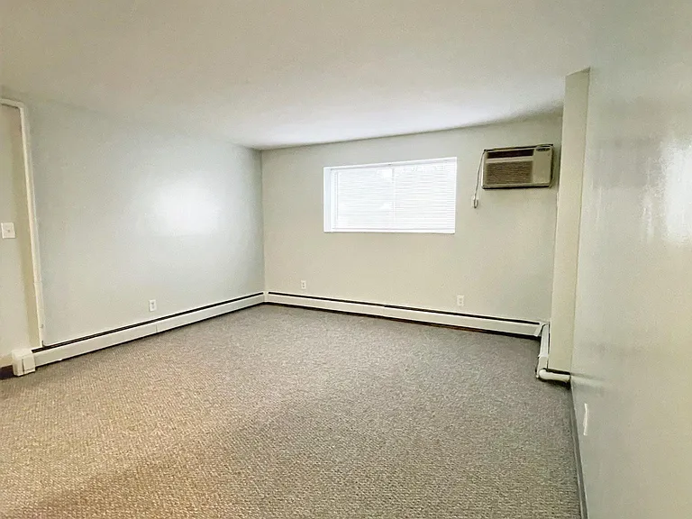 211 W Squantum St #1T — Photo 6