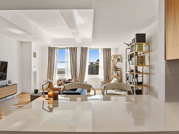 3rd image of 88 Greenwich St APT 2009