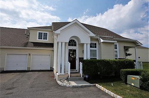 3rd image of 504 Schindler Dr N