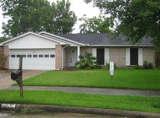 16819 Limeshade Ln, Sugar Land, TX 77498