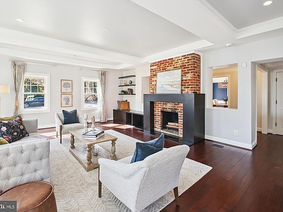 5th image of 7 Herndon Ave