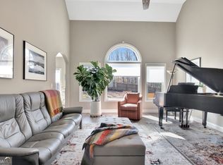 12 Smokey Ridge Ct, Newnan, GA 30263