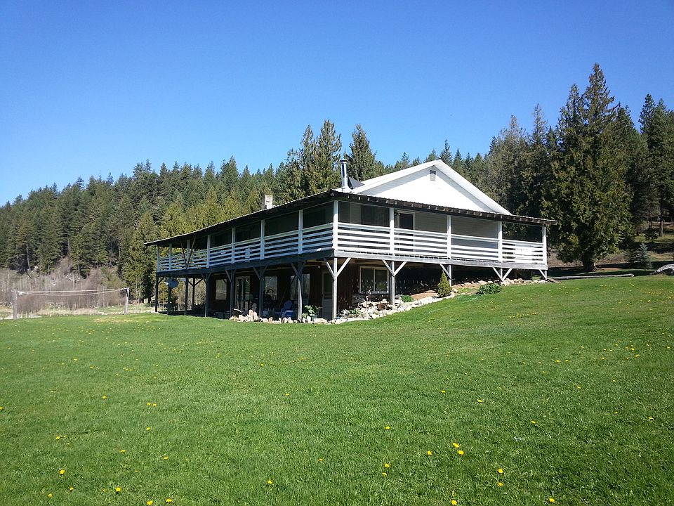 Daylight basement is Unit