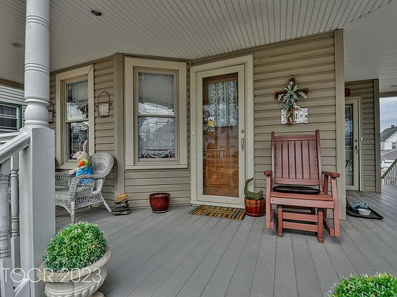 4th image of 71 James St