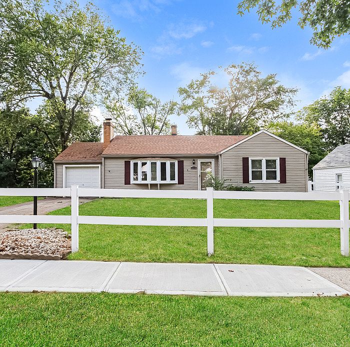1st image of 335 Fernway Dr