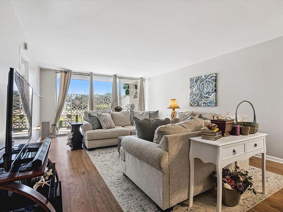 1st image of 3080 Walnut Grove Rd APT 107