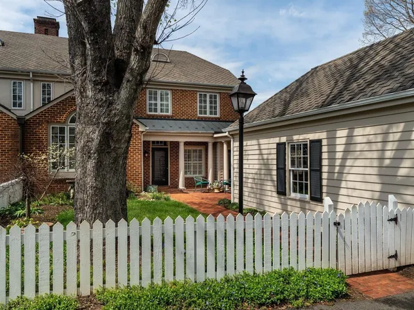 560 Dryden Pl, Charlottesville, VA 22903