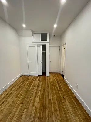 Rented by Compass | media 28