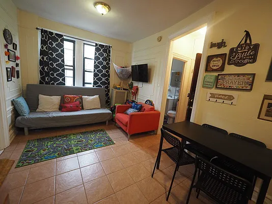 Rented by Compass | media 7