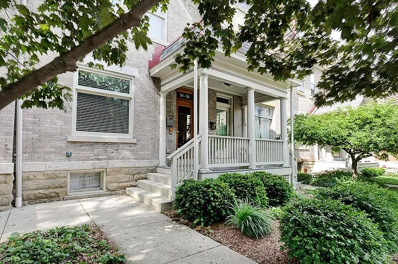1 bed, 1.0 bath, 690 sqft, $1,595 — Photo 2