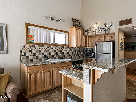 5th image of 2650 N Valley View Rd Unit 235